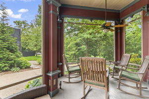 Screened-in Porch
