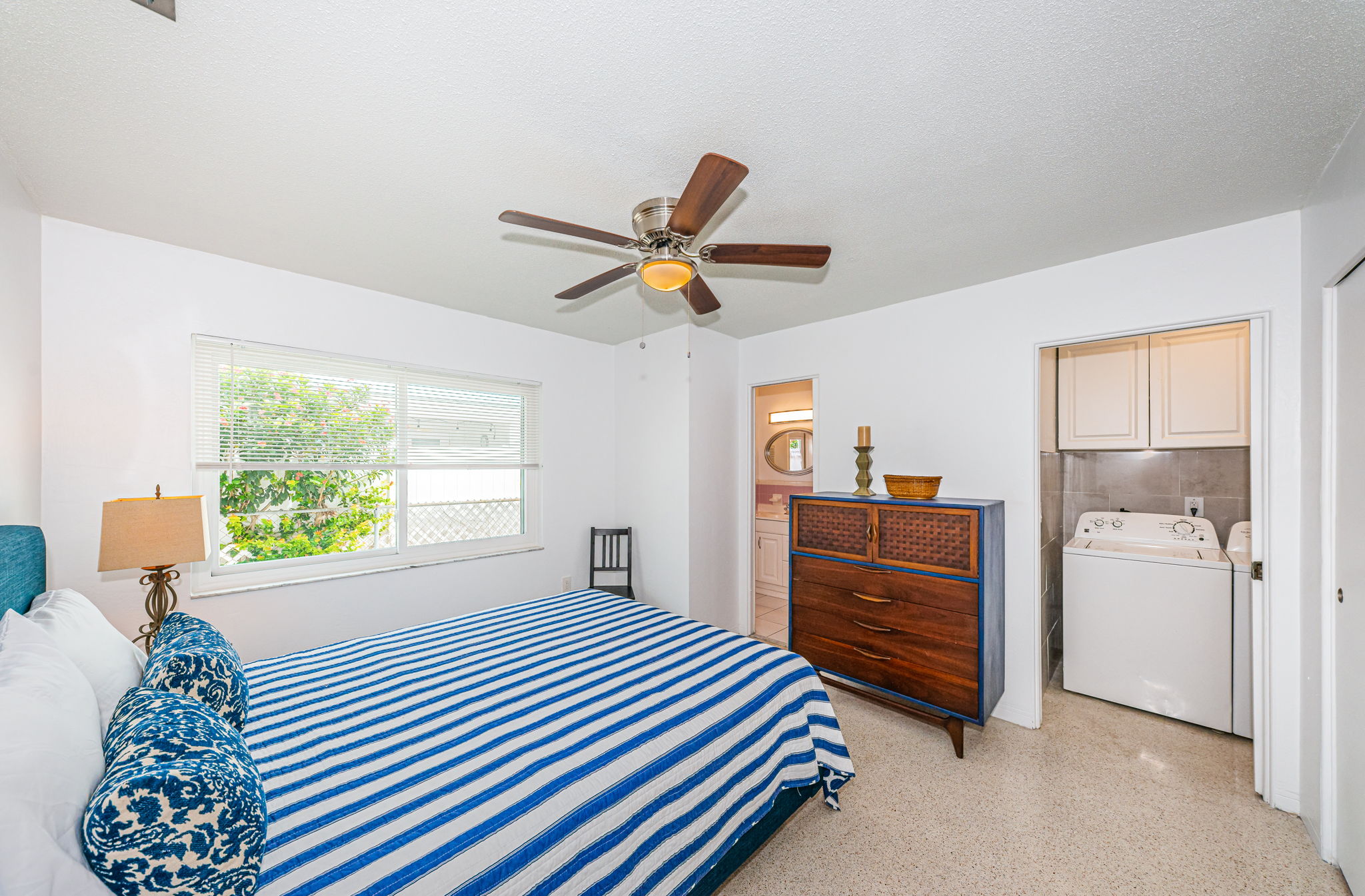 Unit B Bedroom 1b