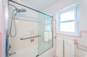 Unit B Bathroom 2b