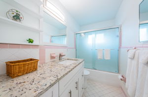 Unit A Bathroom 1a