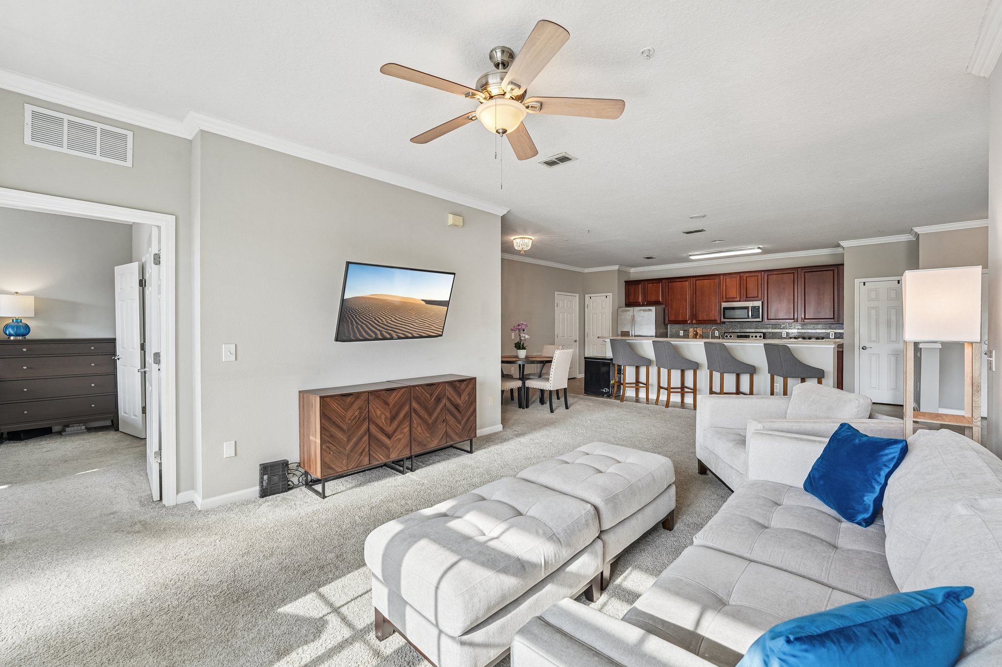 Campfield Dr 1304-S0306-010.jpg