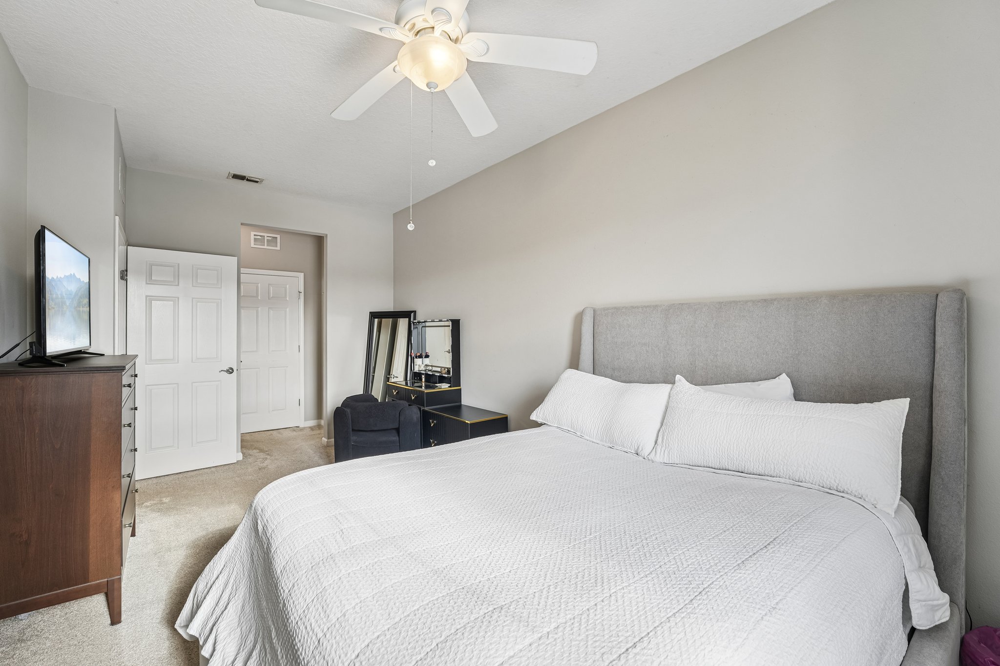 Campfield Dr 1304-S0306-021.jpg