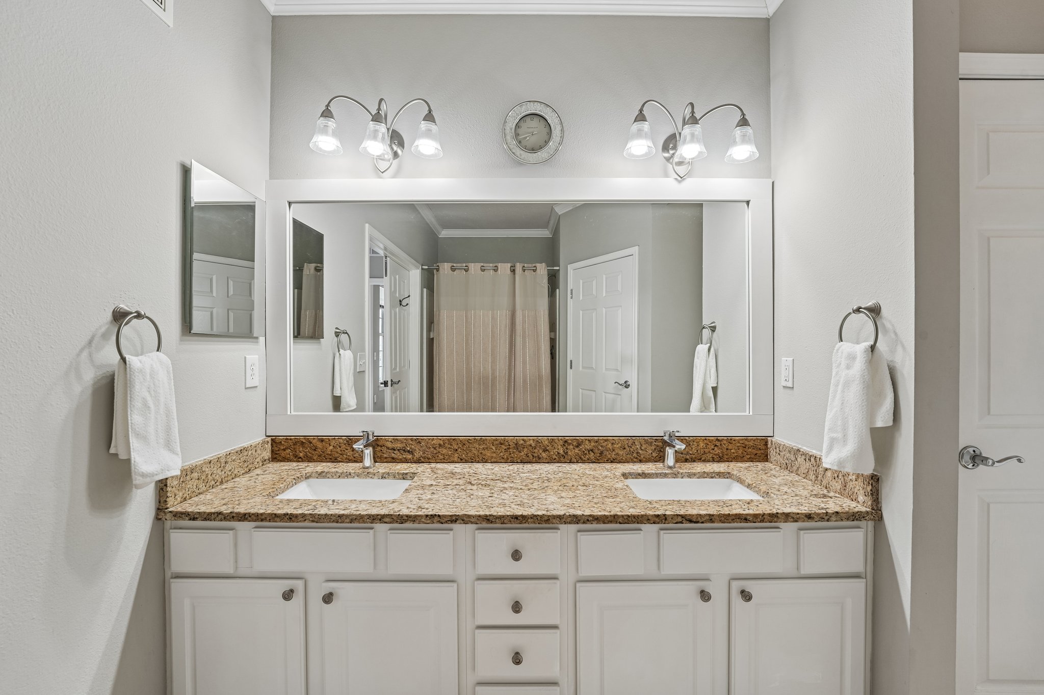 Campfield Dr 1304-S0306-027.jpg