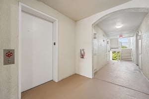 Campfield Dr 1304-S0306-006.jpg