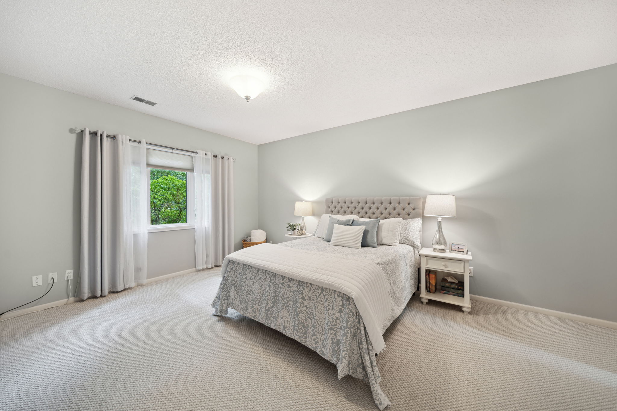 15_Interior