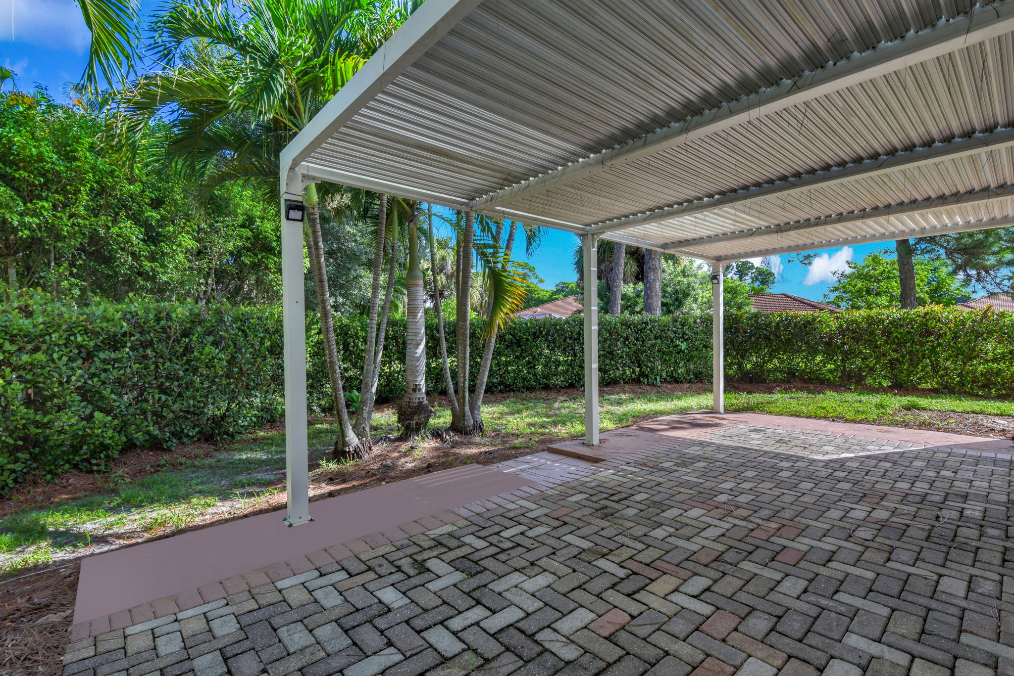 Covered Rear Lanai