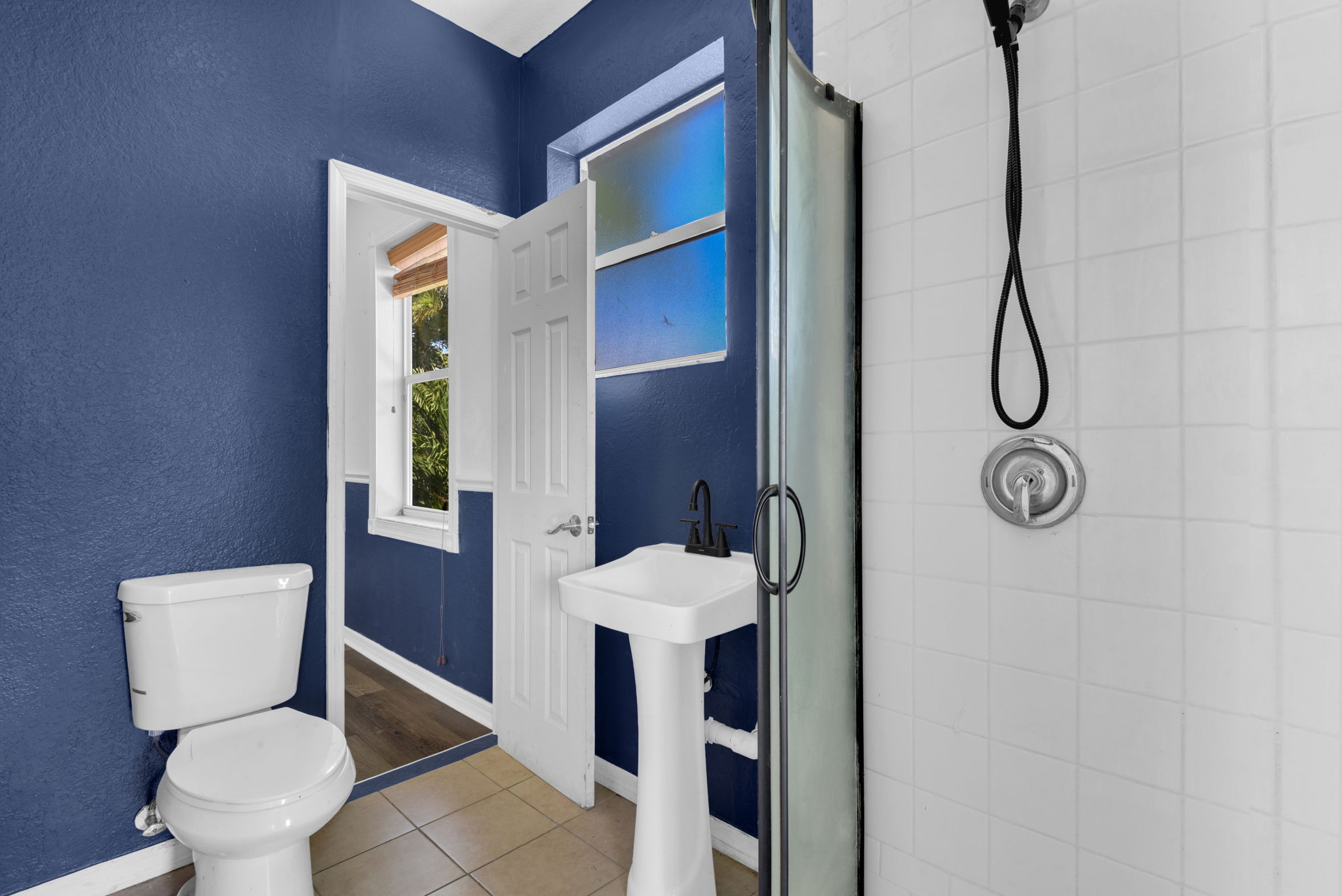 Full Bath (Second Floor)