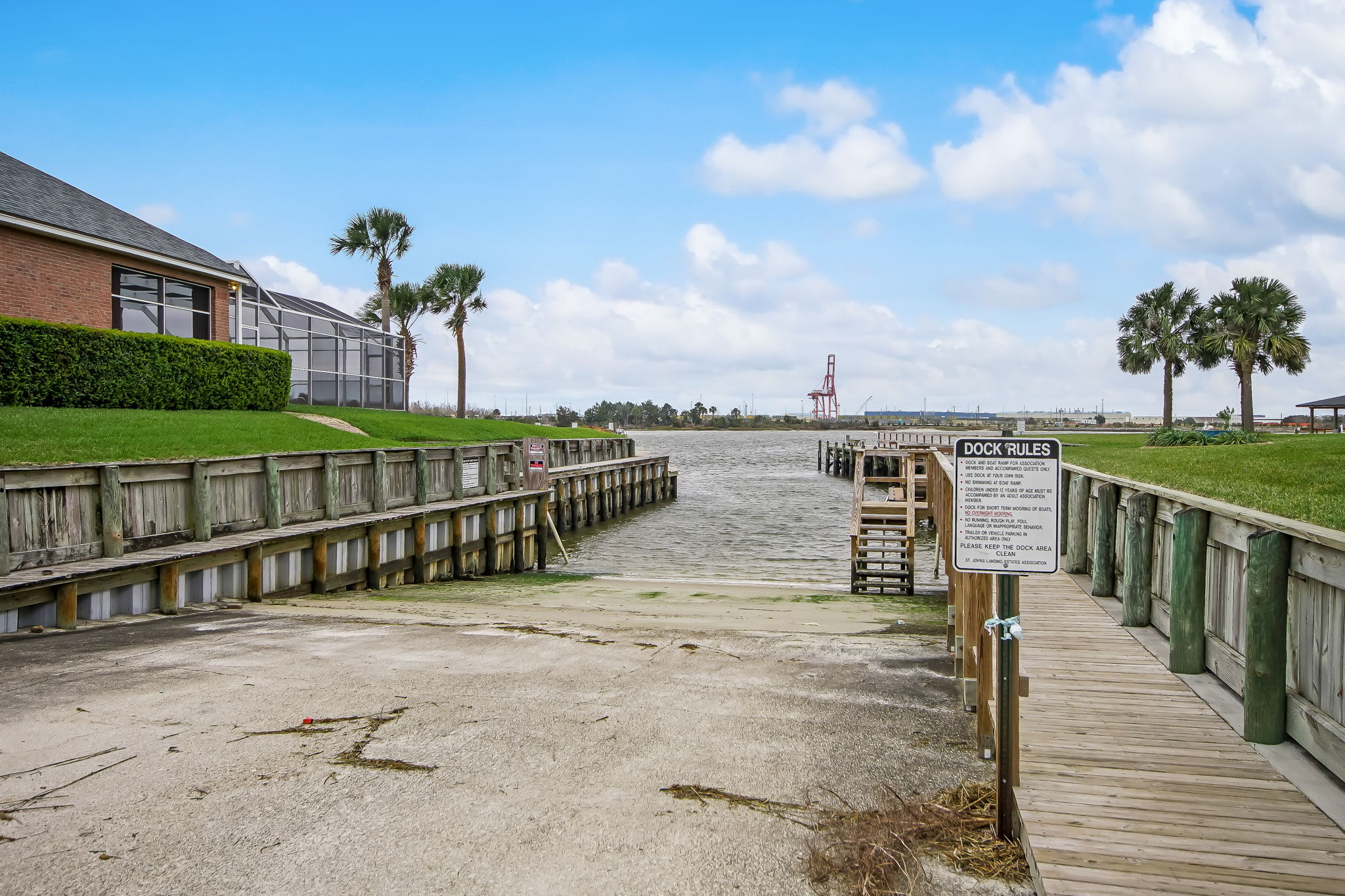 Boat Ramp/Dock to St Johns River