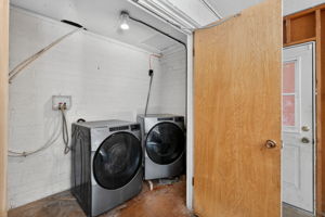  Photo 35