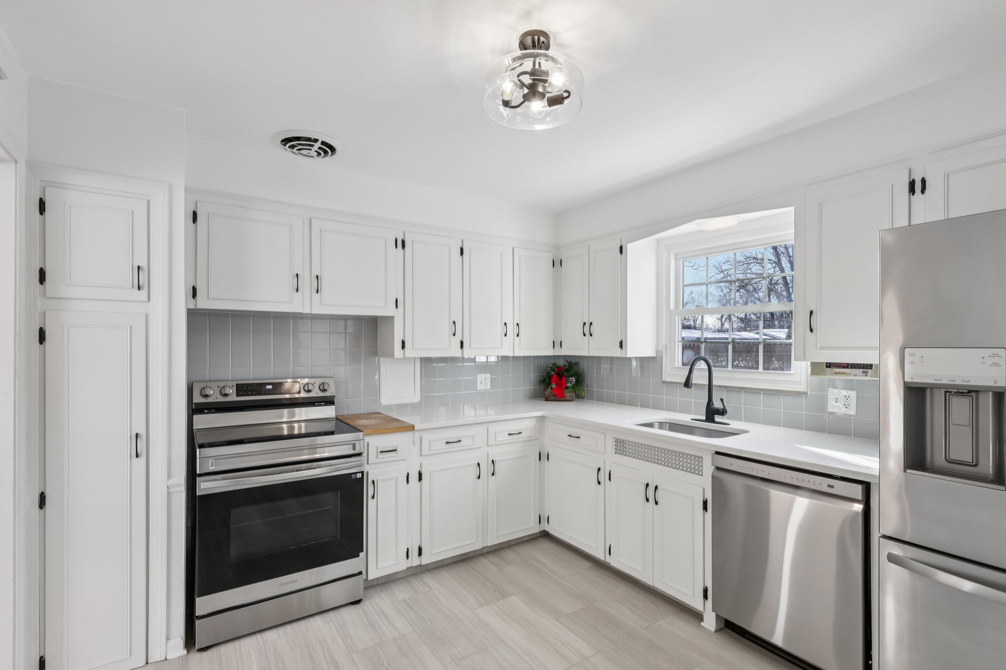 Greenvale Ave-S0512-014.jpg