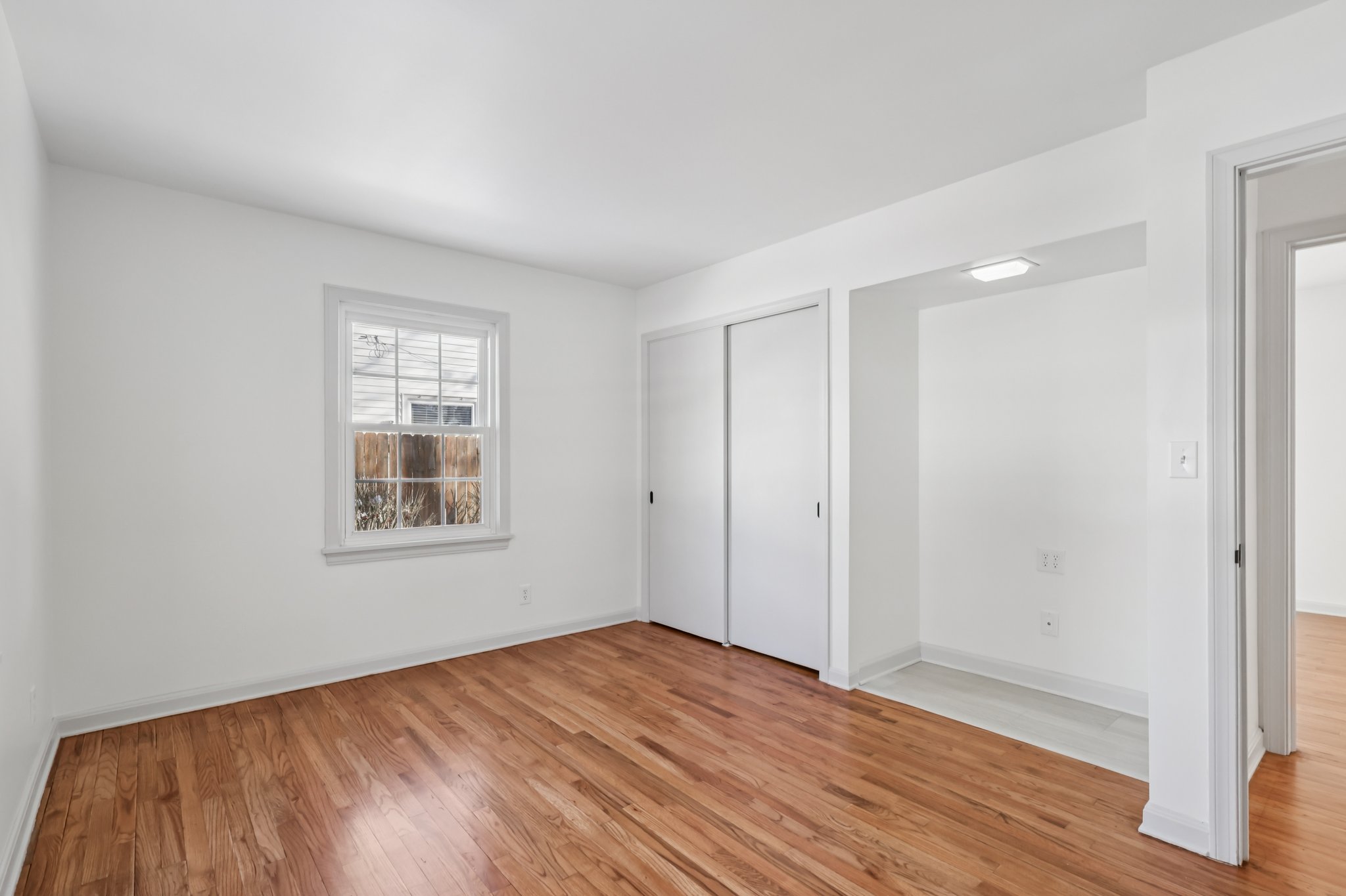 Greenvale Ave-S0512-024.jpg