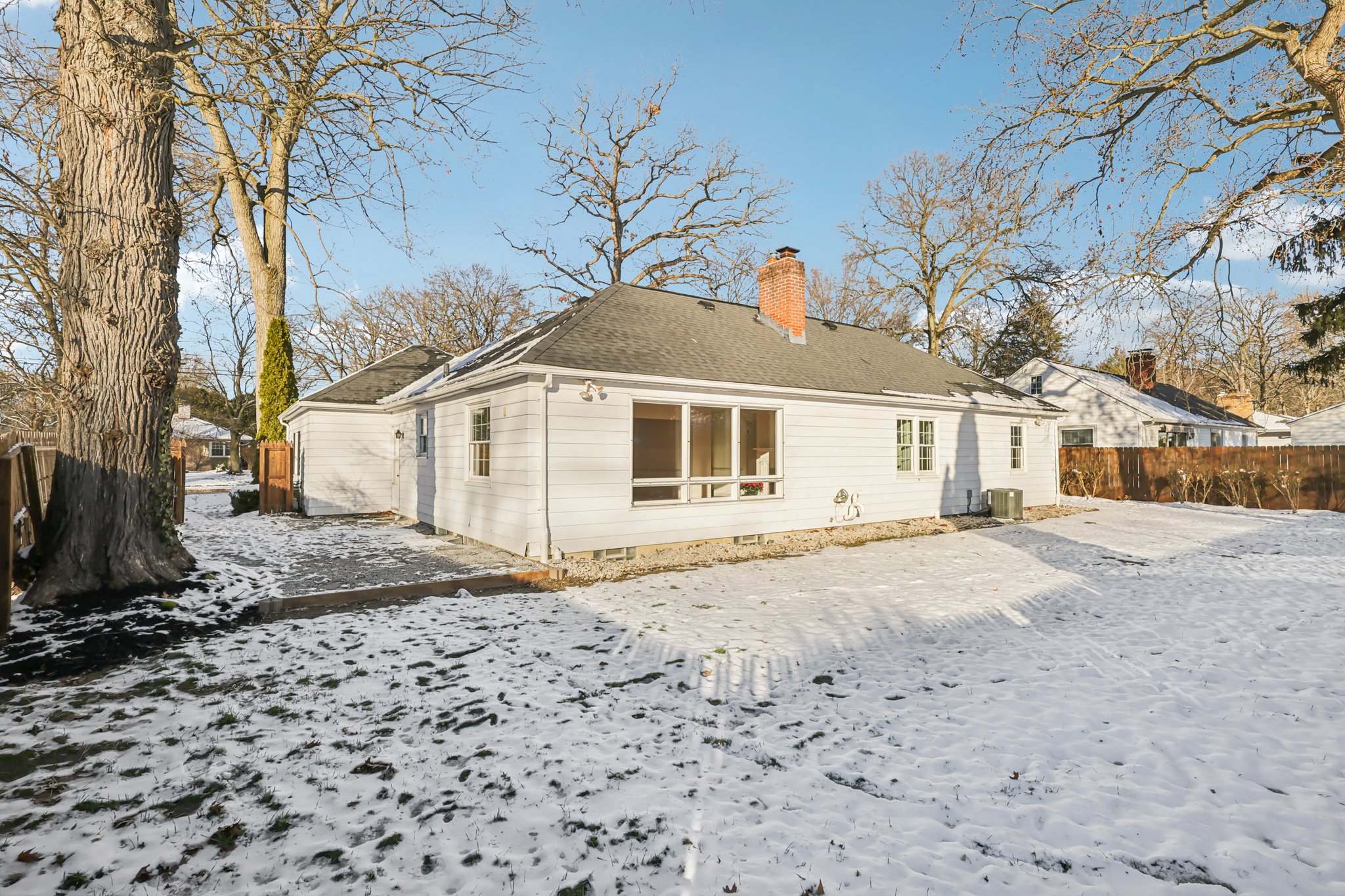 Greenvale Ave-S0512-033.jpg