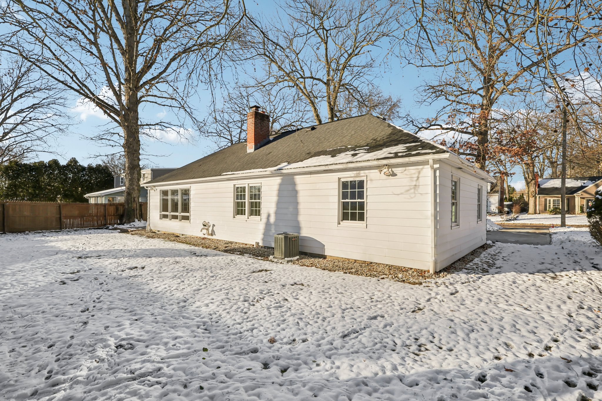 Greenvale Ave-S0512-035.jpg