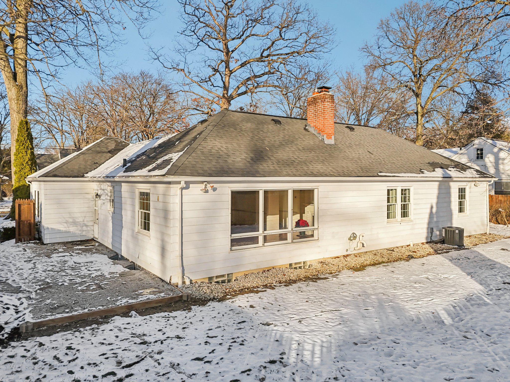 Greenvale Ave-S0512-052.jpg