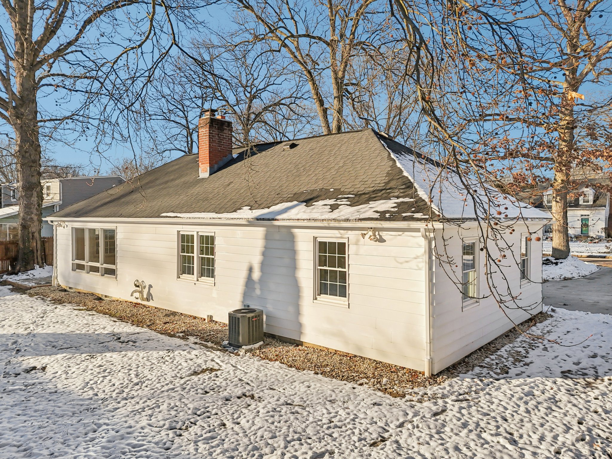 Greenvale Ave-S0512-053.jpg