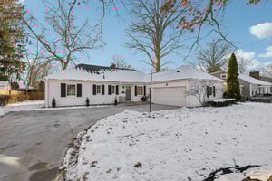 Greenvale Ave-S0512-002.jpg