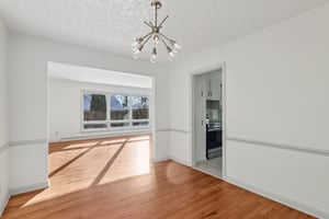 Greenvale Ave-S0512-010.jpg