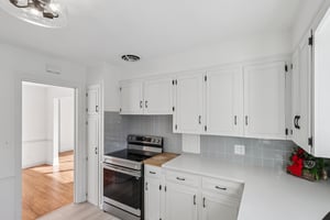 Greenvale Ave-S0512-015.jpg