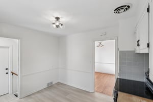 Greenvale Ave-S0512-016.jpg