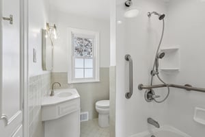 Greenvale Ave-S0512-019.jpg