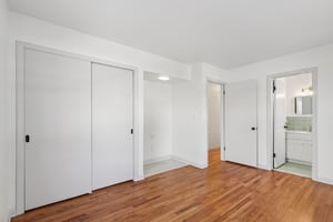 Greenvale Ave-S0512-025.jpg