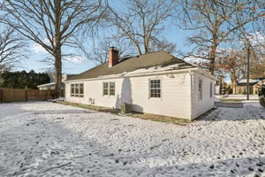 Greenvale Ave-S0512-035.jpg