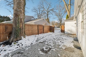 Greenvale Ave-S0512-036.jpg