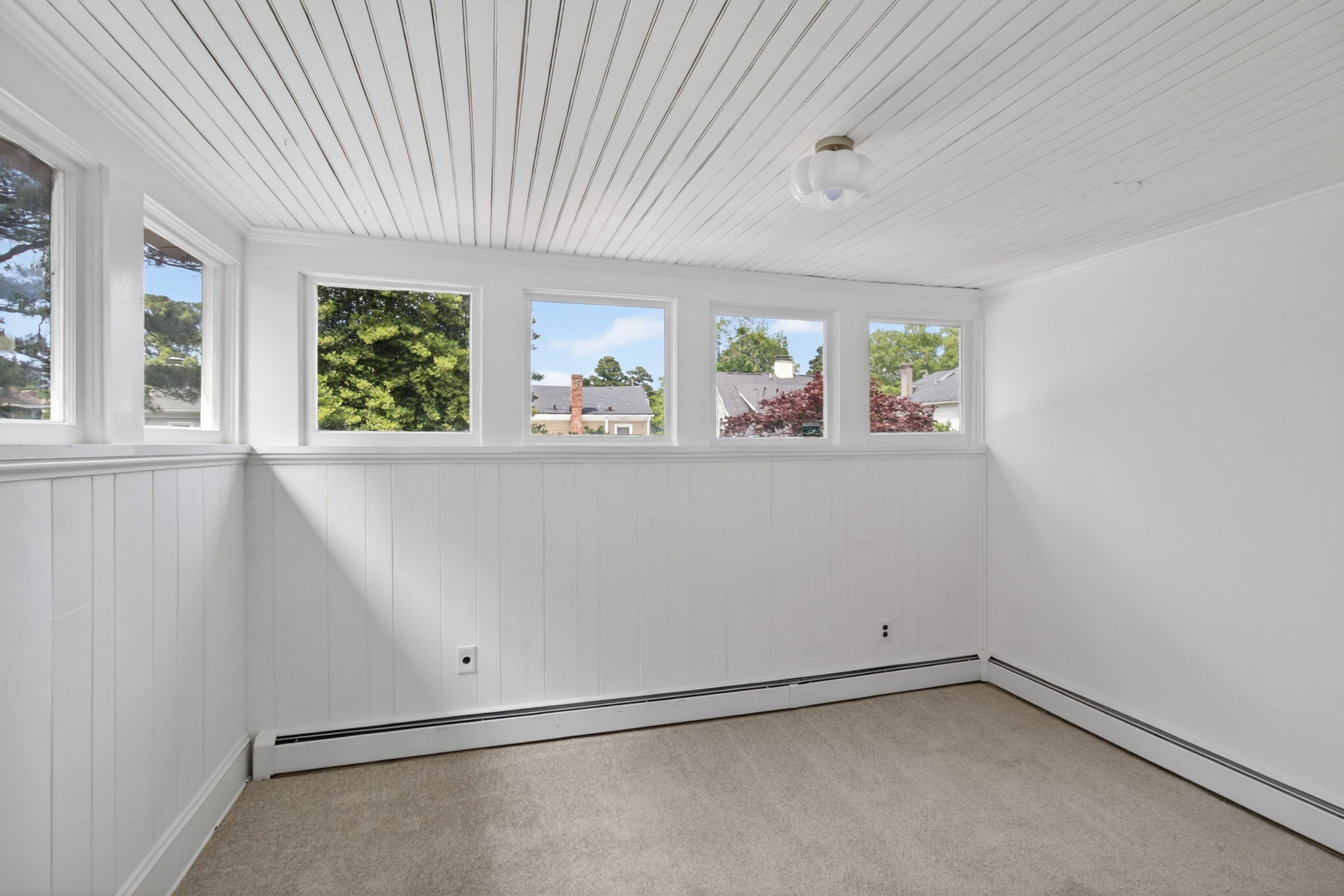 Bonus room off of the back bedroom