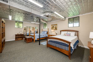  Photo 44