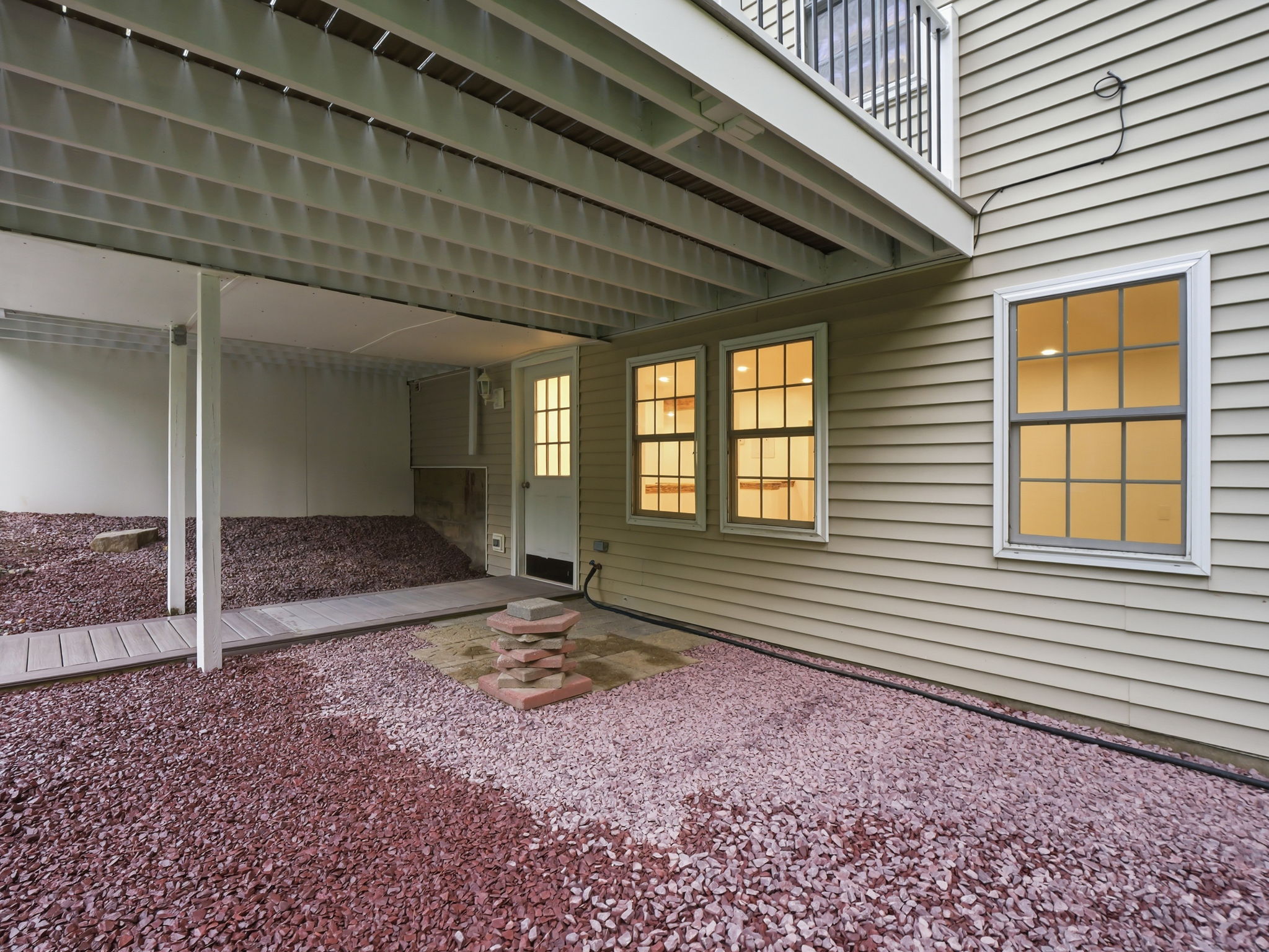 1126_Plymouth_St_East_Bridgewater_MA_041