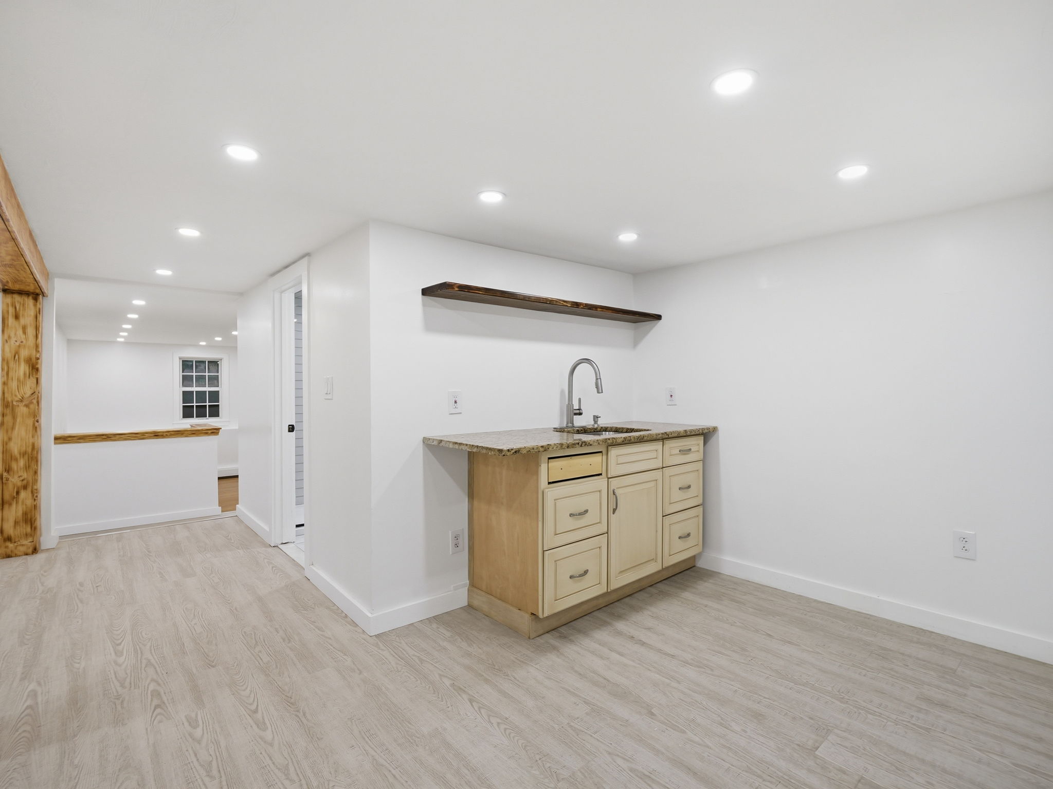 1126_Plymouth_St_East_Bridgewater_MA_010