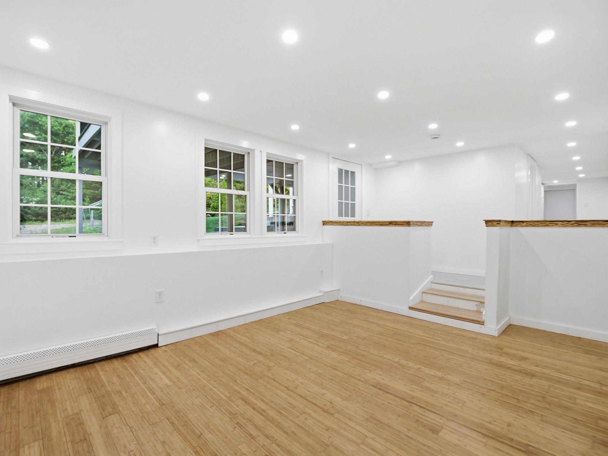 1126_Plymouth_St_East_Bridgewater_MA_004
