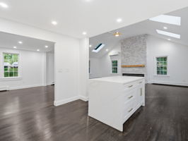 1126_Plymouth_St_East_Bridgewater_MA_022