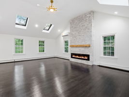 1126_Plymouth_St_East_Bridgewater_MA_019