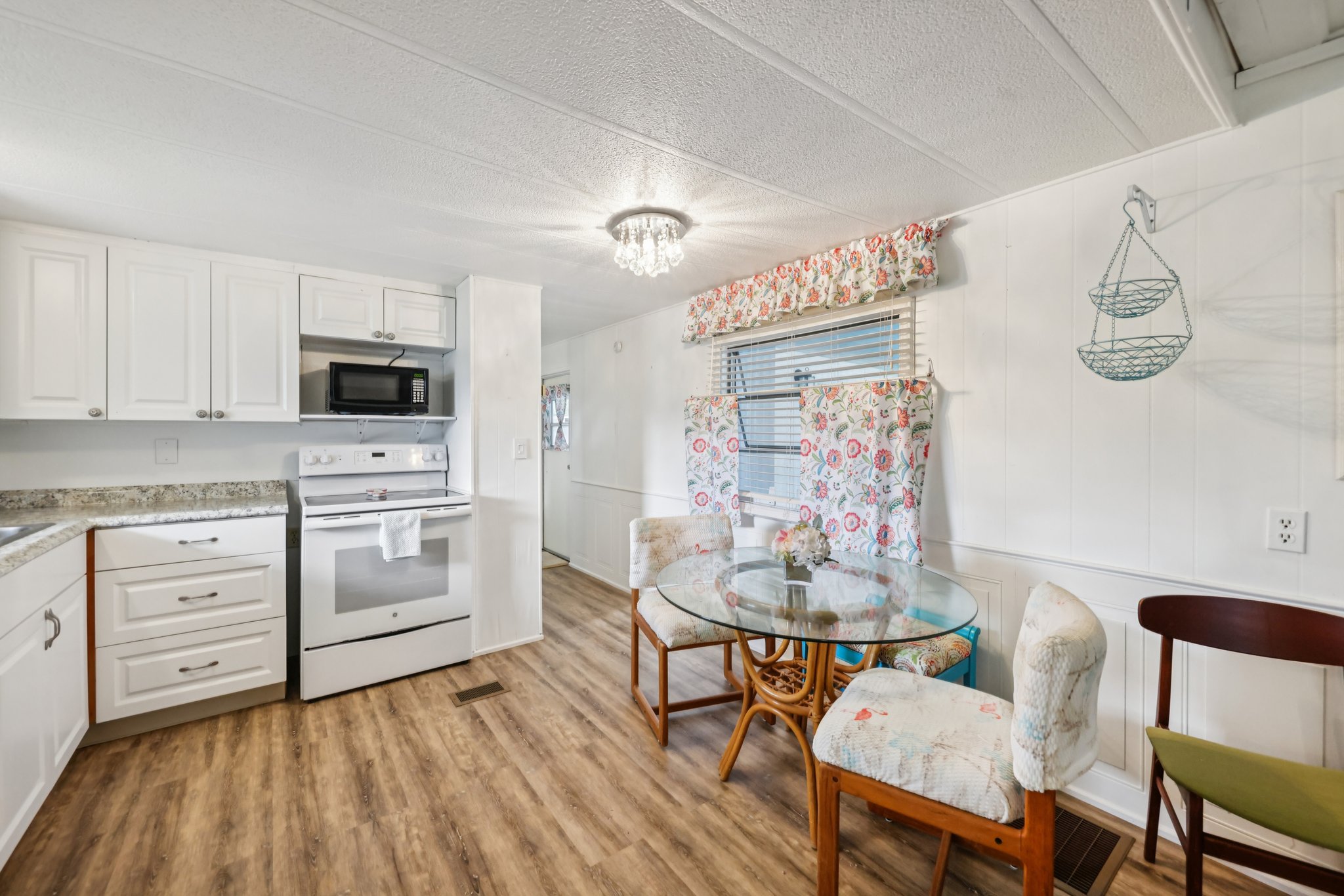 Belmont Cir-S0310-016.jpg