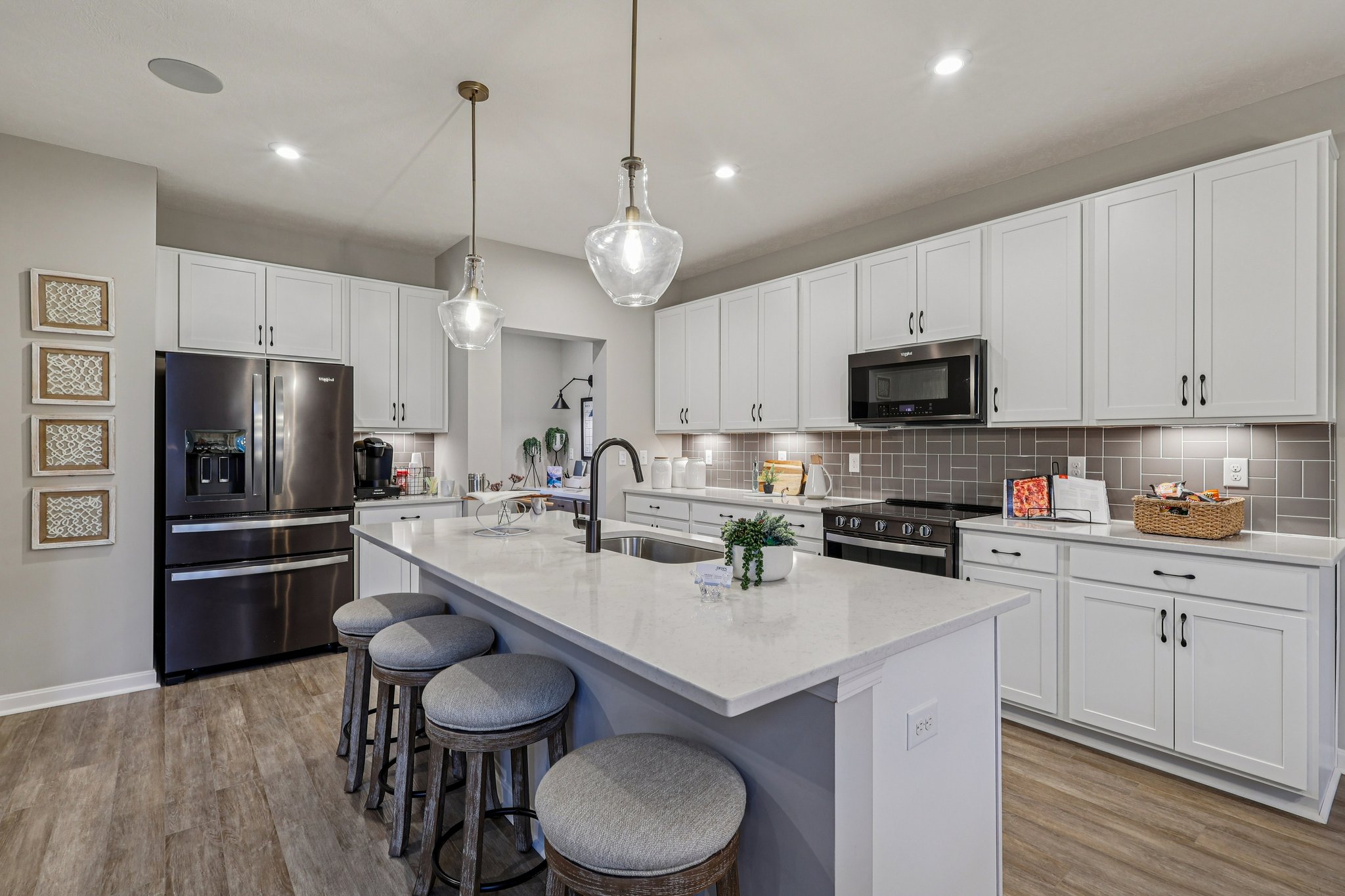 Billingsley Dr-S2201-027.jpg