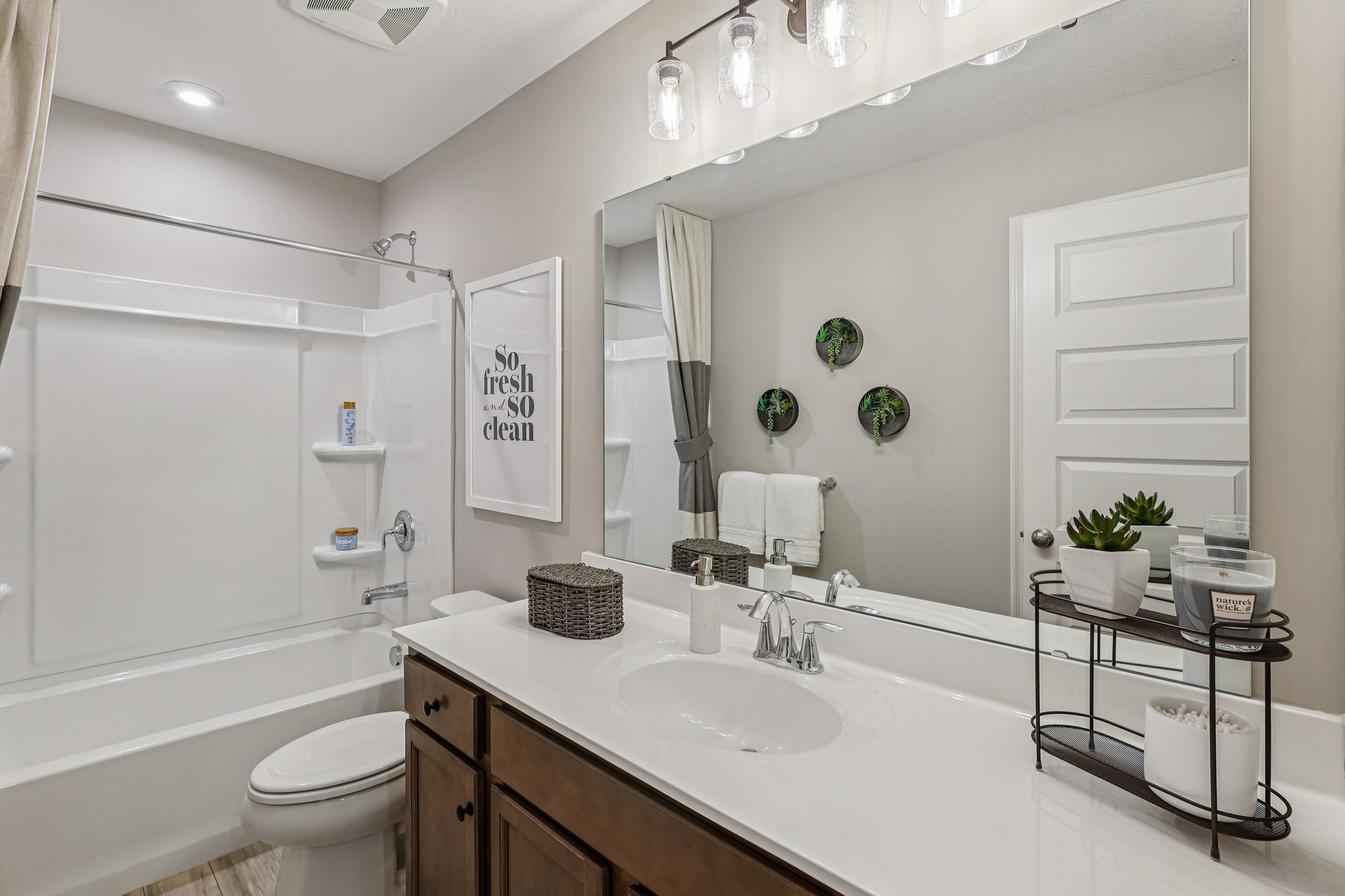Billingsley Dr-S2201-054.jpg