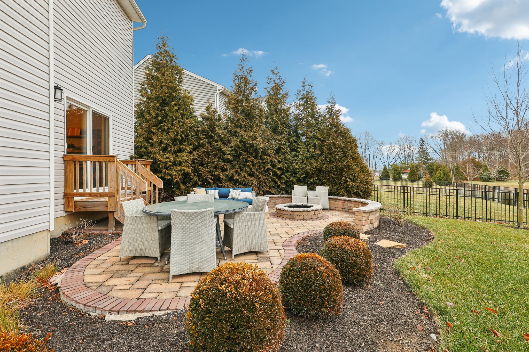 Billingsley Dr-S2201-064.jpg