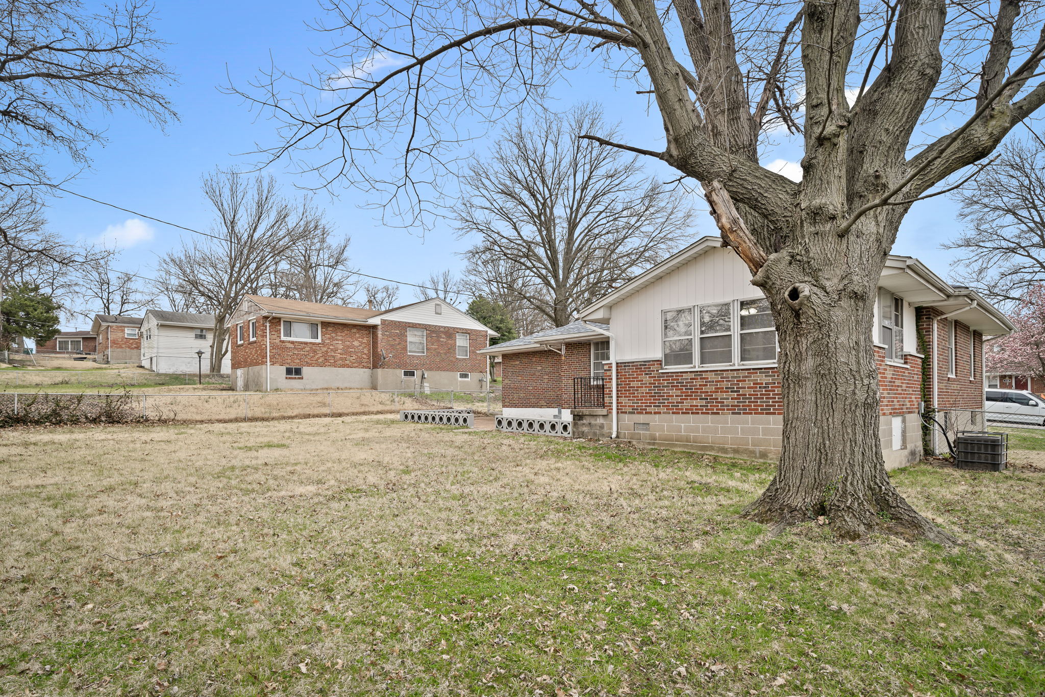 1127 Bosworth Dr, St. Louis, MO 63137, USA Photo 27