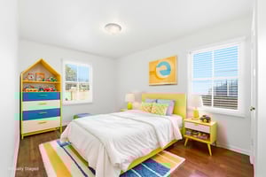 DSC08363 virtually staged.jpeg