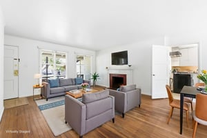 DSC08342 virtually staged.jpeg