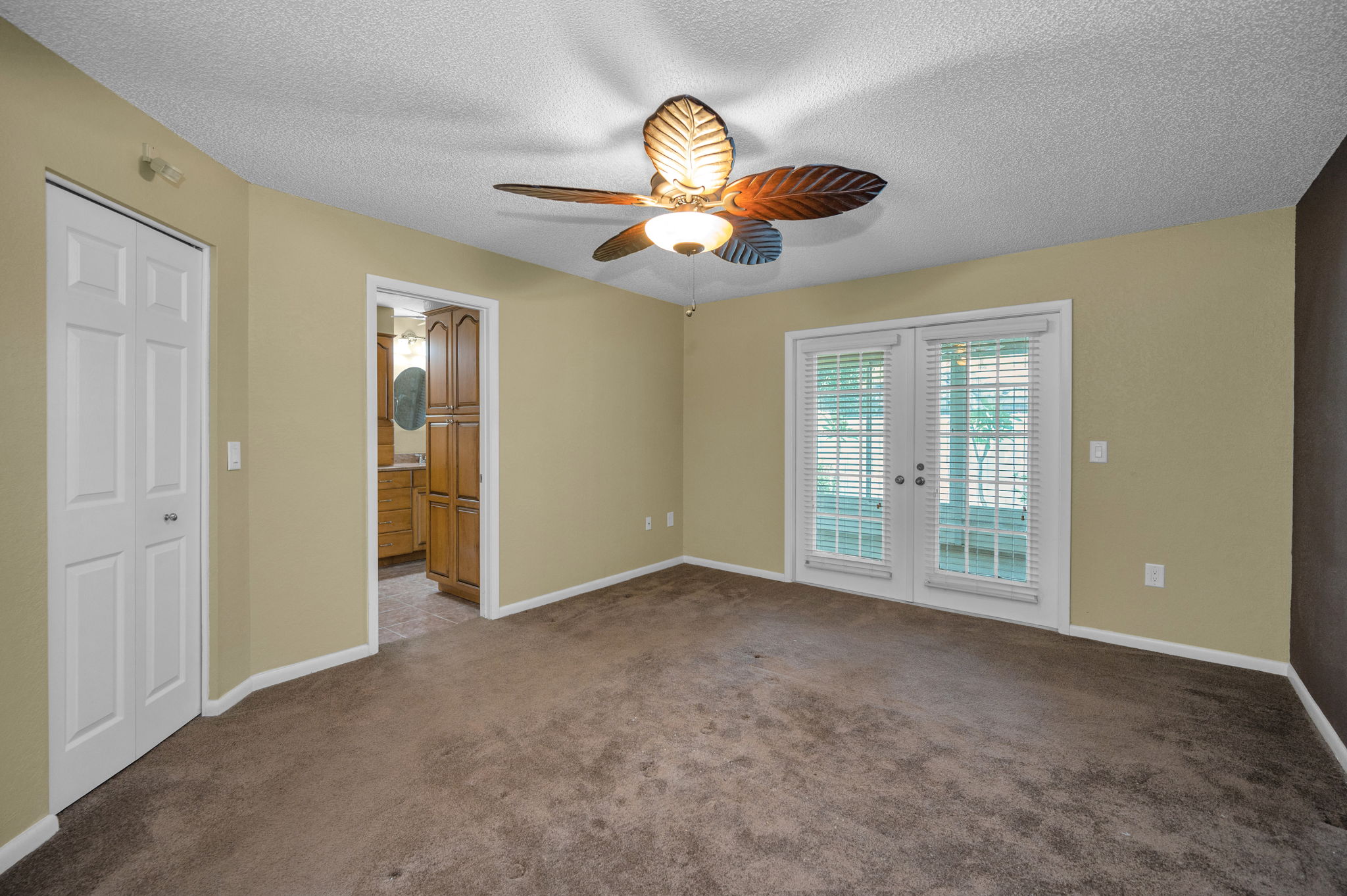Primary Bedroom1a