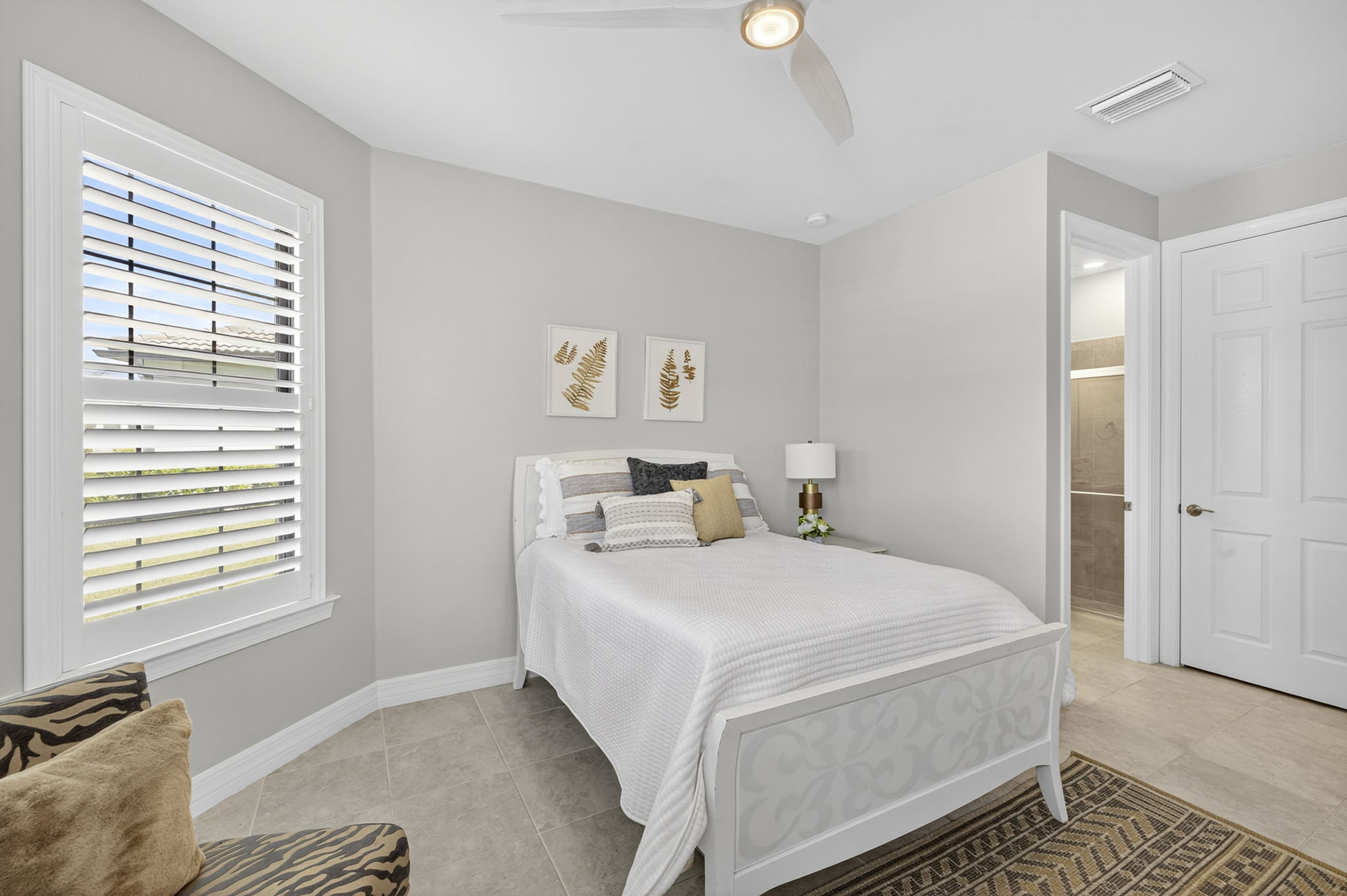 RS - Guest Bedroom 2 - 2 of 3