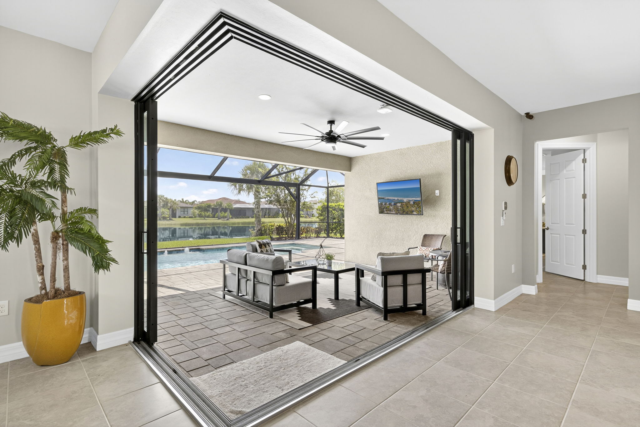 RS - Lanai View 2 of 2