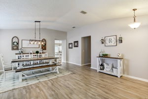 Foyer/Dining Room