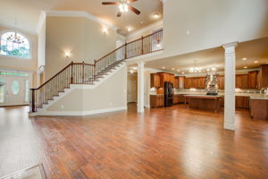 6 Living A Kitchen Split w Entry
