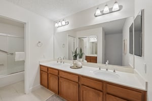 Primary Bathroom w/ His&Hers sinks