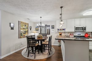 Courtyard Way-S2510-017.jpg