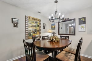 Courtyard Way-S2510-018.jpg