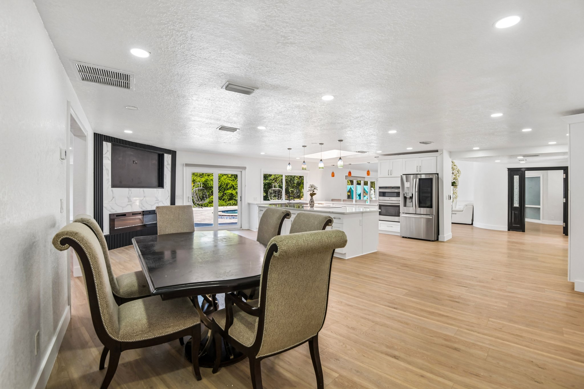 131st St N-S2706-011.jpg